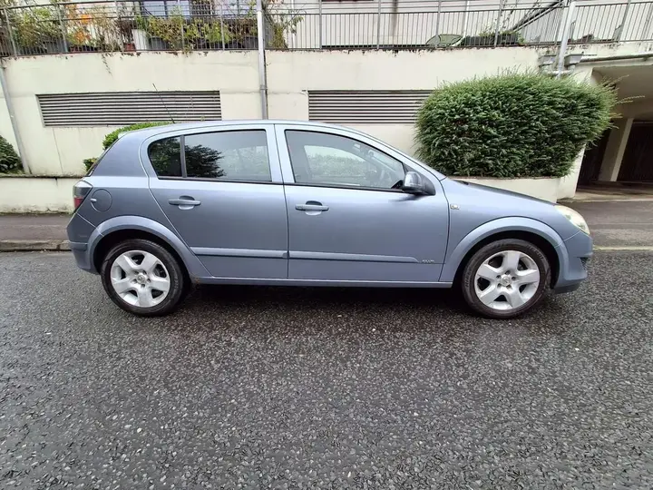 Vauxhall Astra 2007 photo 3