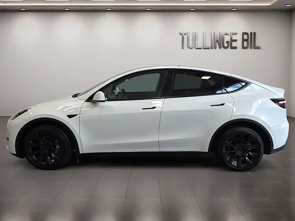 Tesla Model Y 2024 photo 2