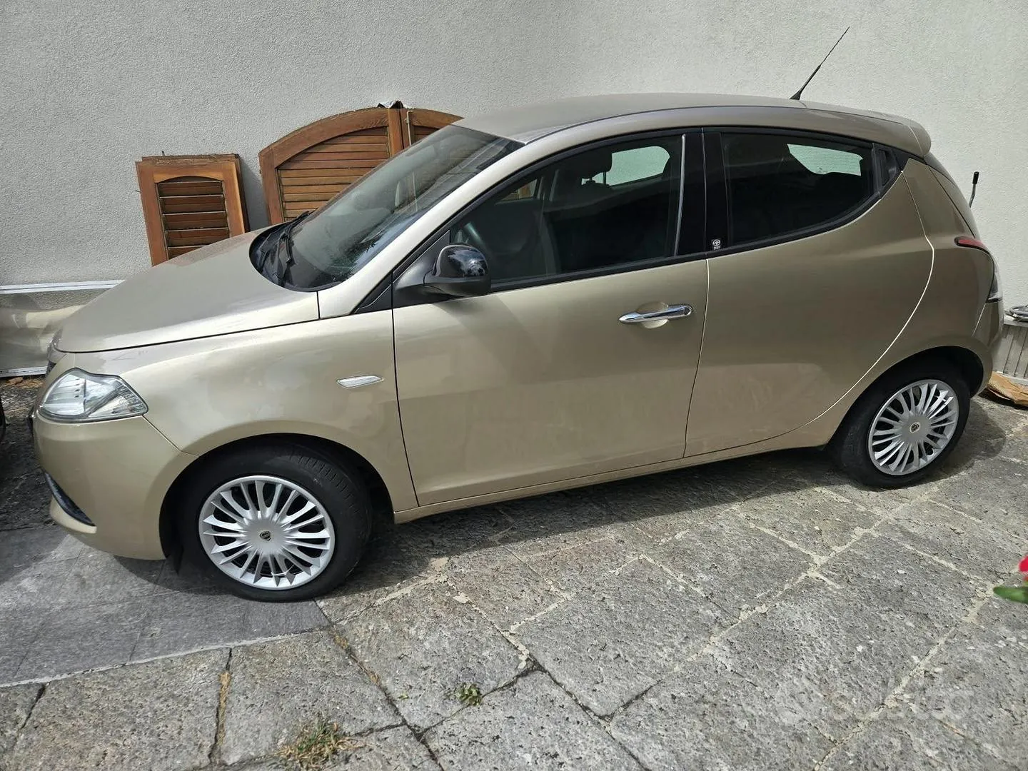 Lancia Ypsilon 2018 photo 2