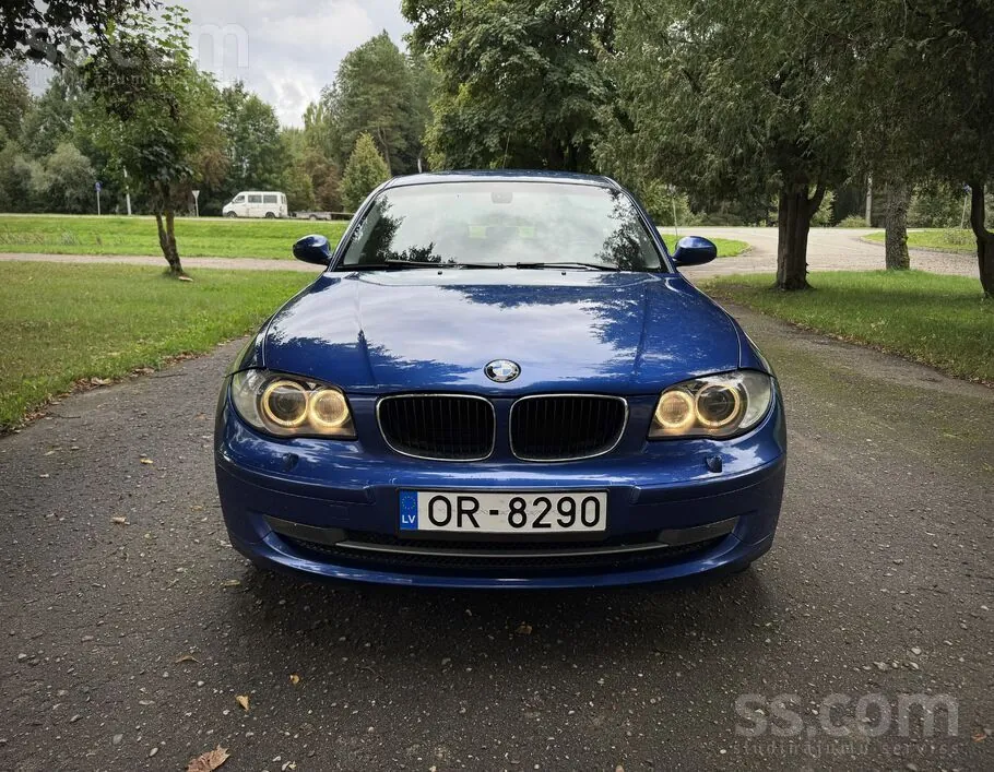 BMW 118D 2009 photo 2