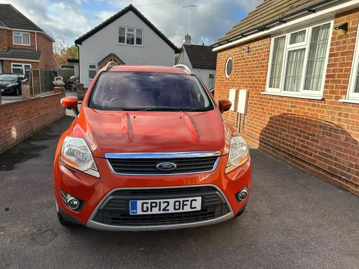 Ford Kuga 2012 photo 2