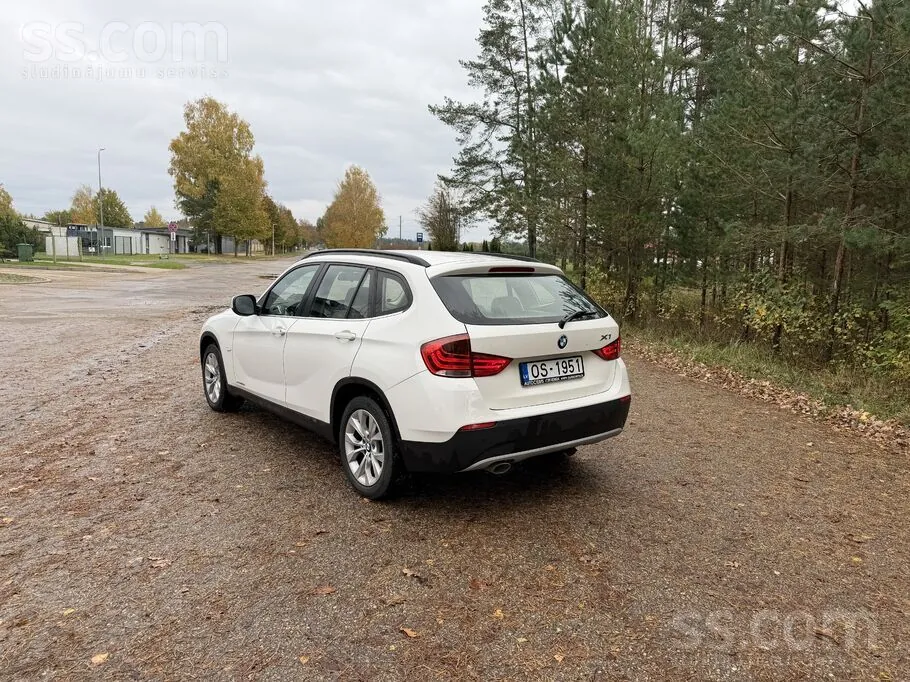 BMW X1 2011 photo 4