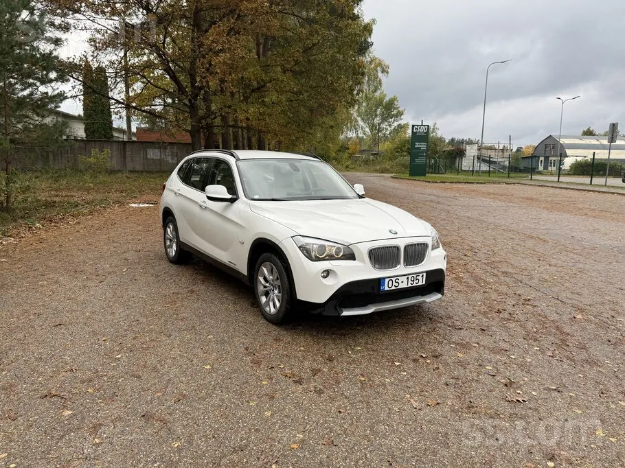 BMW X1 2011 photo 2