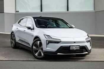 Polestar 4 2024 photo 2