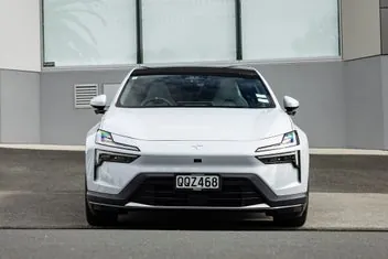 Polestar 4 2024 photo 4