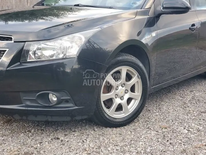 Chevrolet Cruze 2012 photo 3