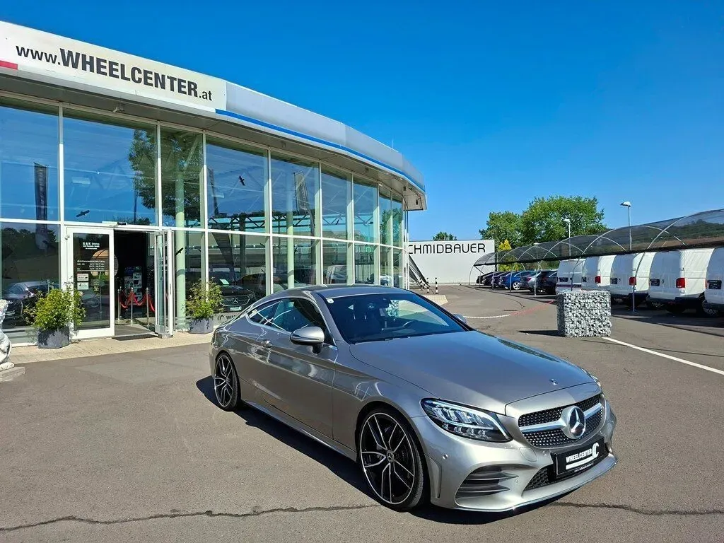 Mercedes-Benz C-Class 2019 photo 3