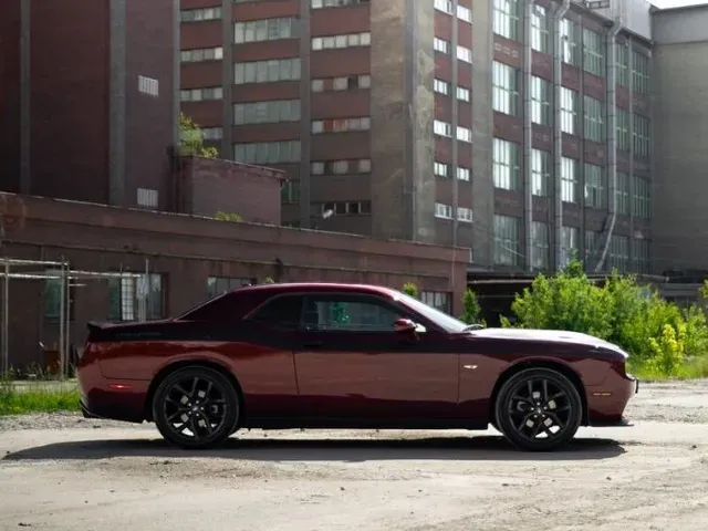 Dodge Challenger 2021 photo 2