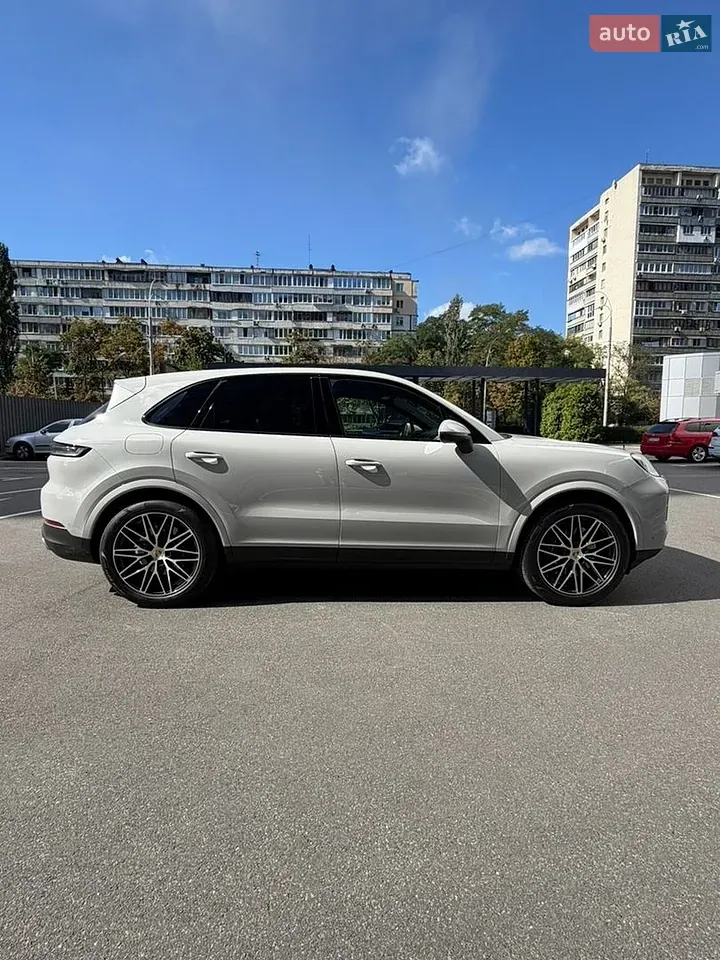 Porsche Cayenne 2023 photo 3