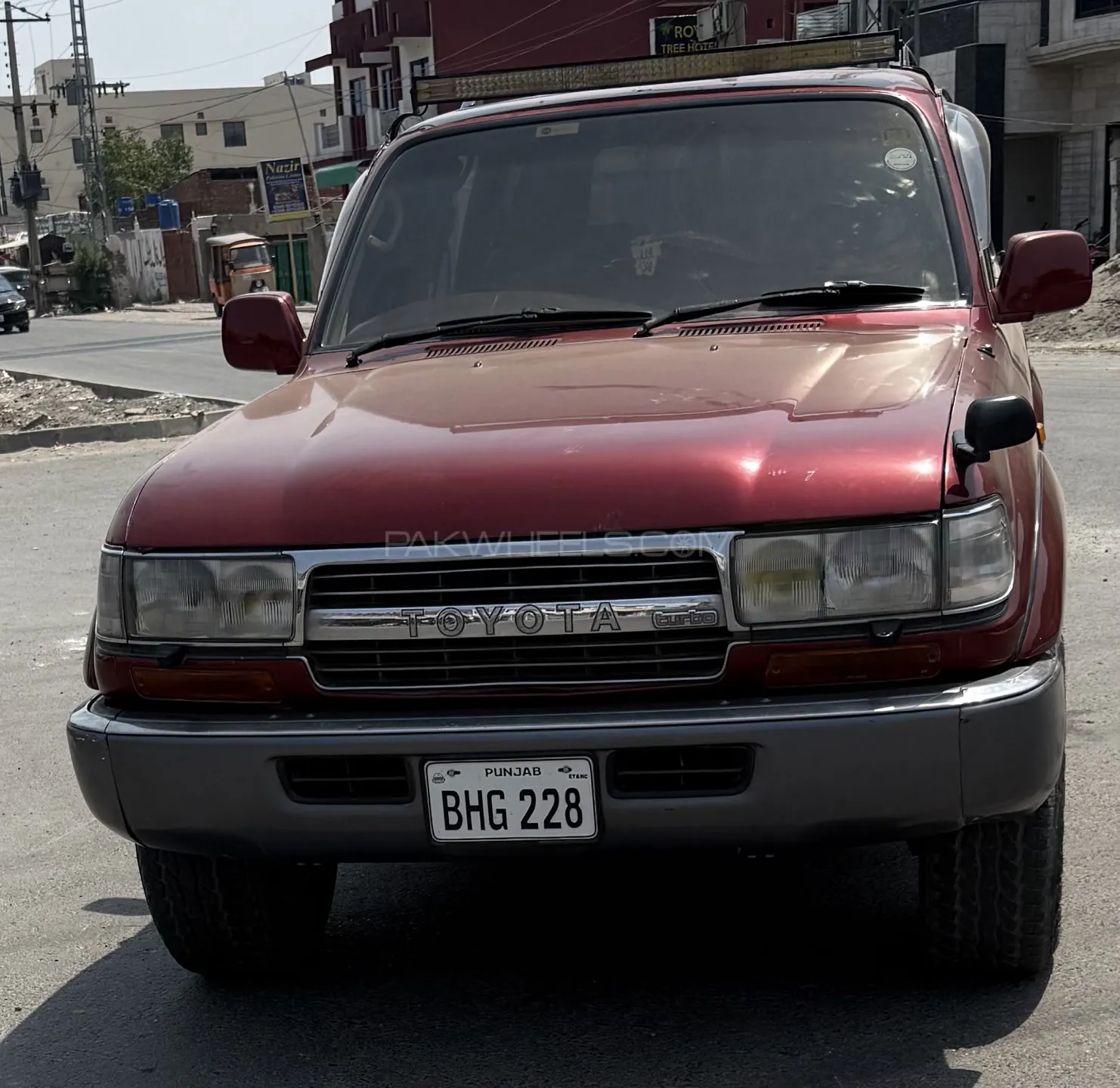 Toyota Land Cruiser