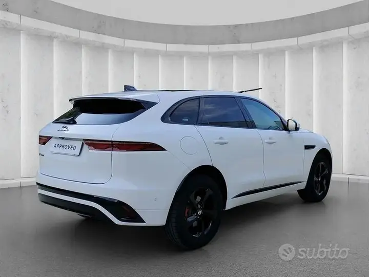 Jaguar F-Pace 2021 photo 2