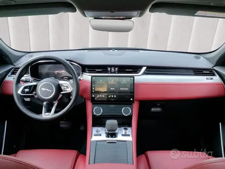 Jaguar F-Pace 2021 photo 4