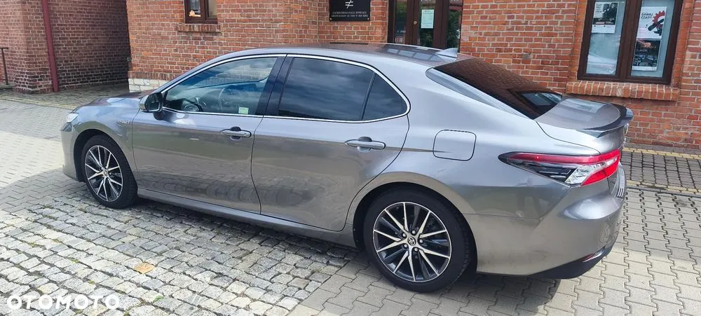 Toyota Camry 2023 photo 2