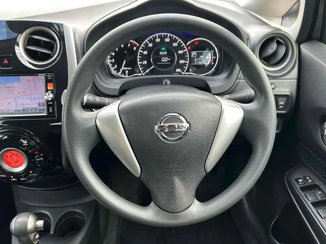 Nissan Note 2015 photo 3