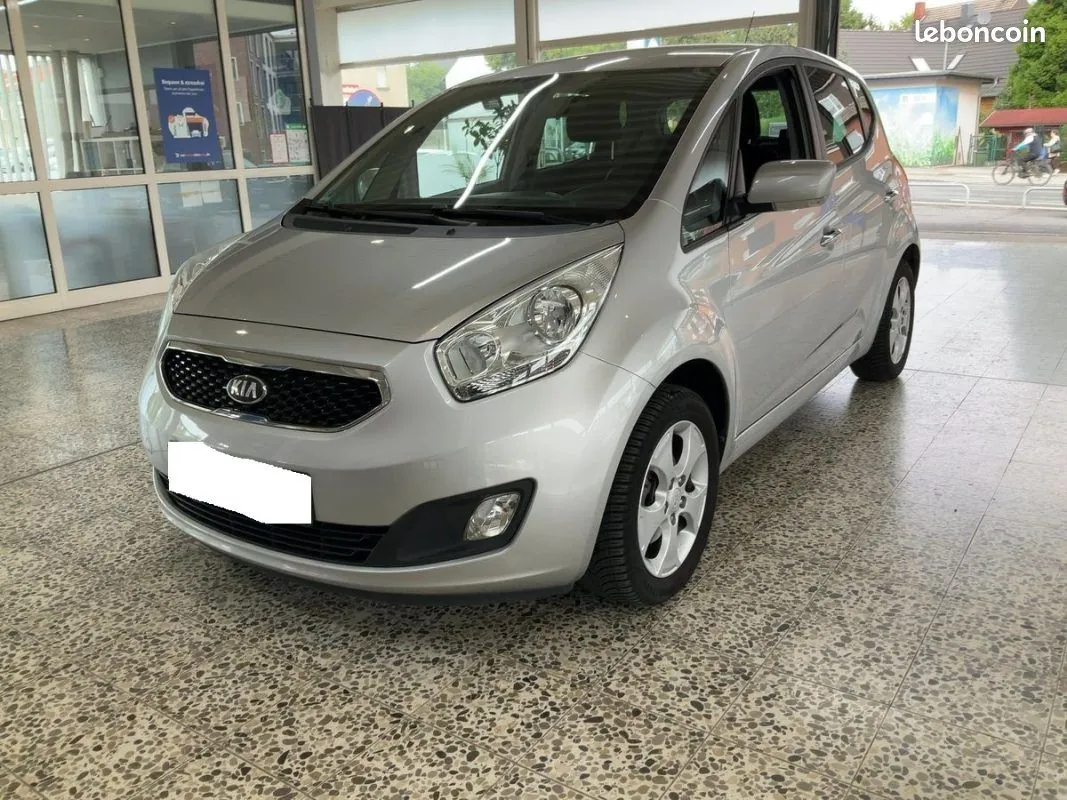 Kia Venga 2013 photo 3