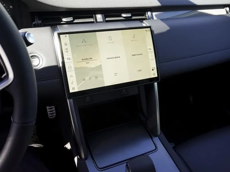 Land Rover Discovery Sport 2024 photo 3