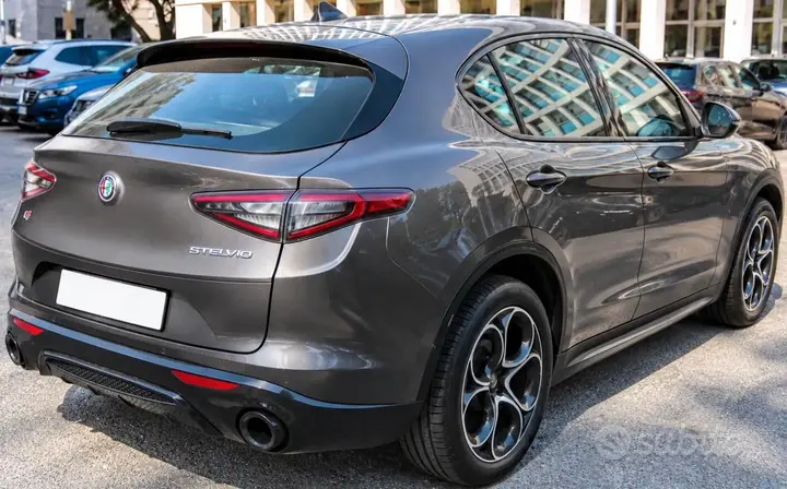 Alfa Romeo Stelvio 2023 photo 4