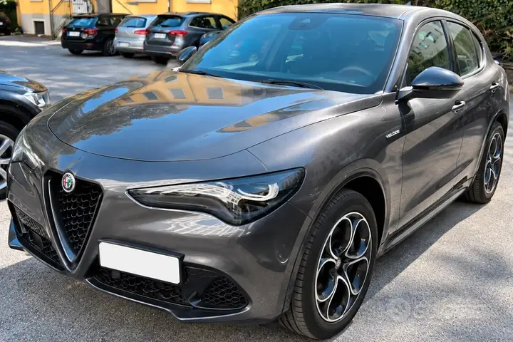 Alfa Romeo Stelvio 2023 photo 2