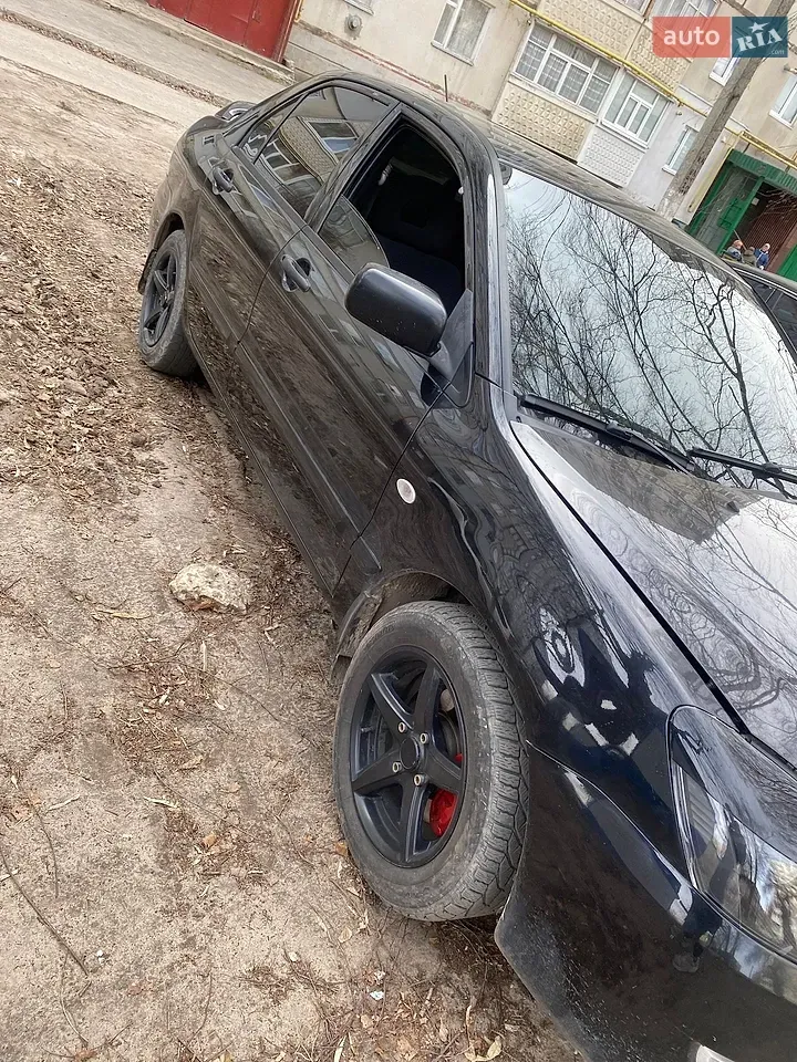 Mitsubishi Lancer 2005 photo 2