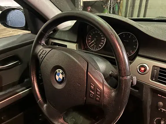 BMW 318I 2005 photo 5