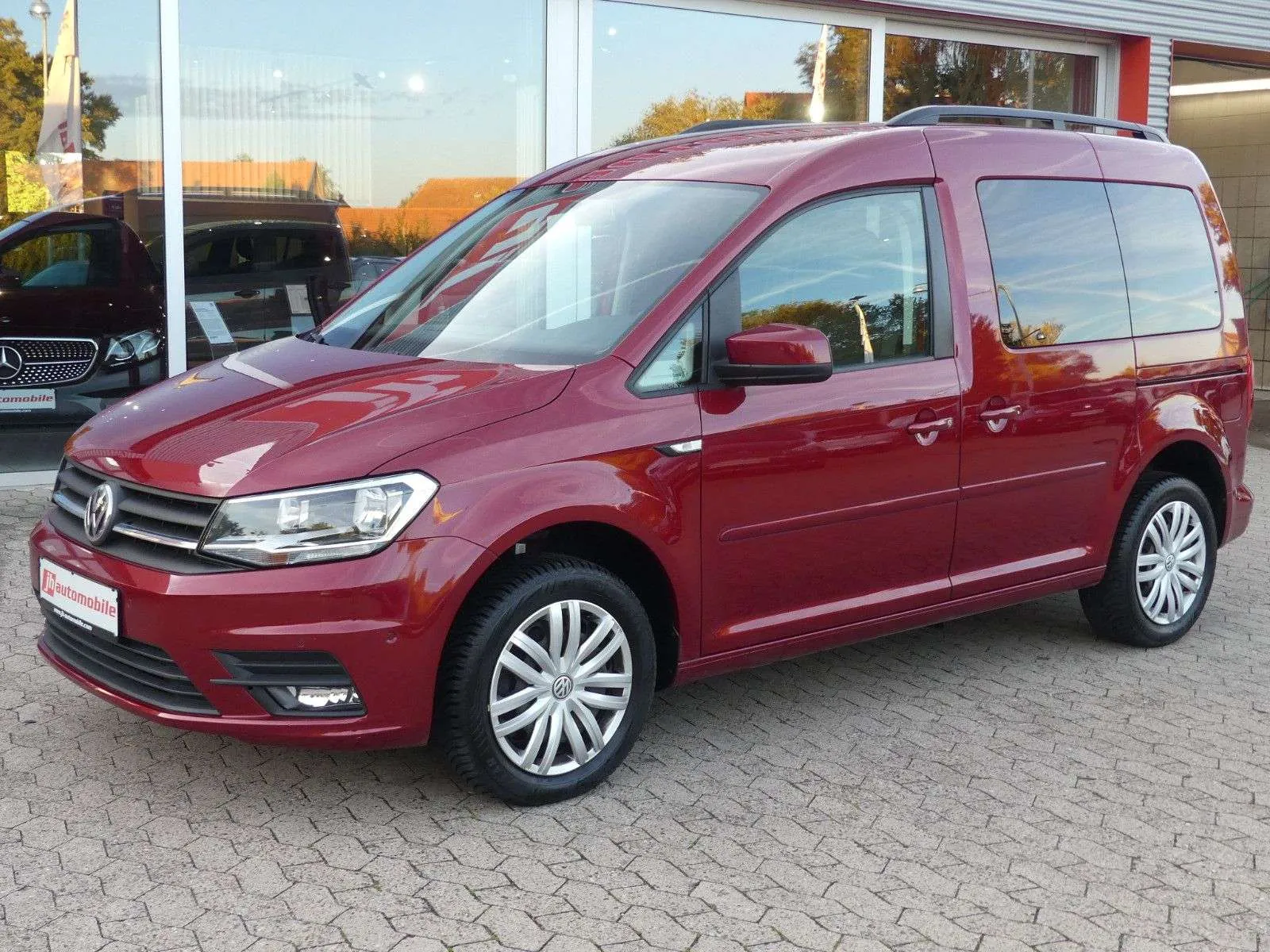 Volkswagen Caddy 2017 photo 2