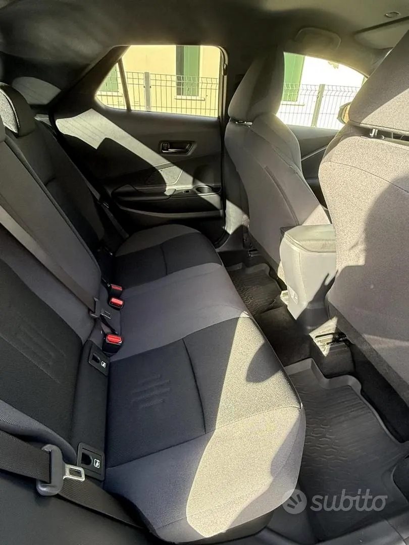 Toyota Chr 2024 photo 4