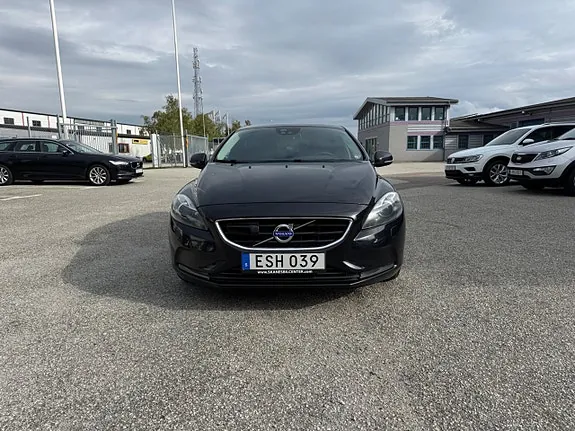 Volvo V40 2015 photo 2