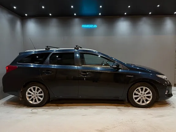 Toyota Auris 2014 photo 5