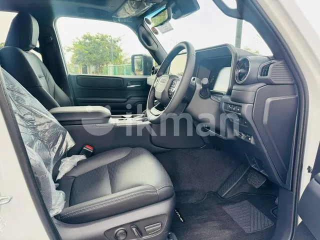 Toyota Land Cruiser Prado 2025 photo 5