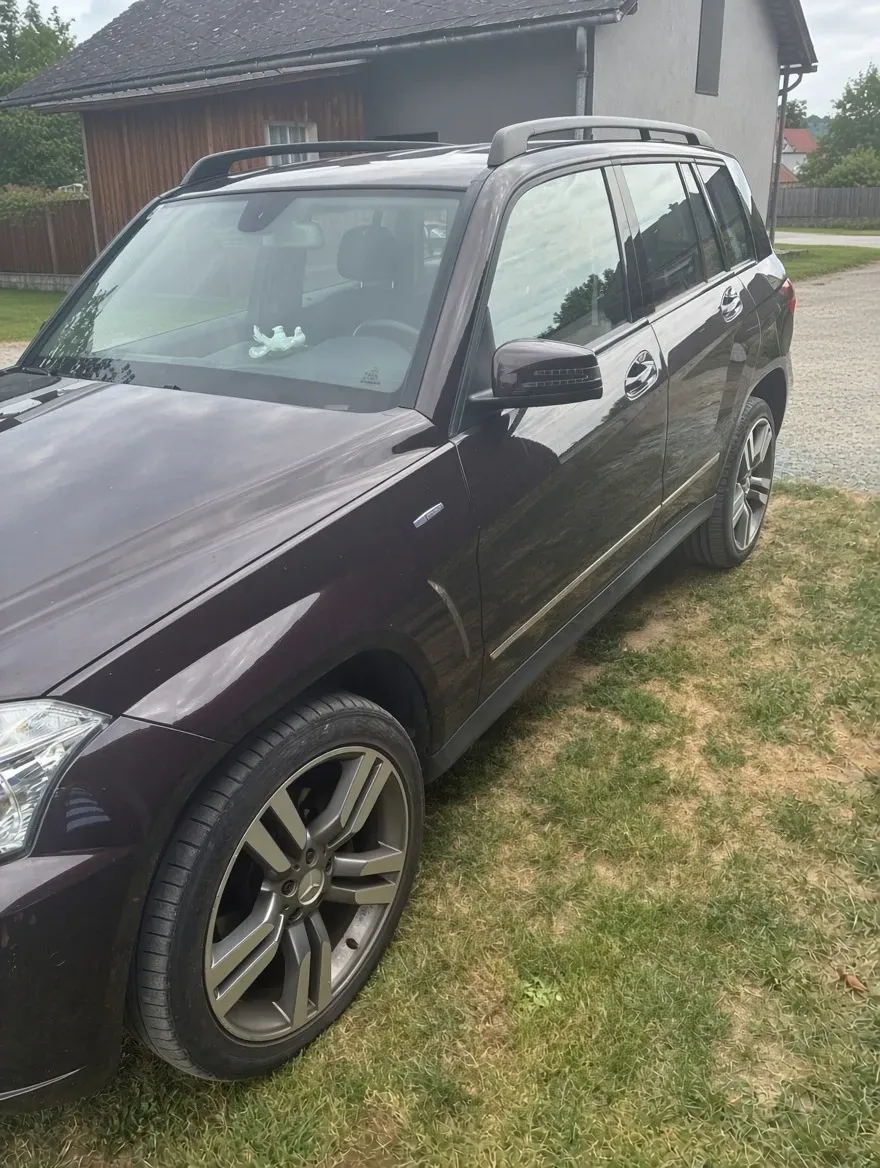 Mercedes-Benz Glk Class 2011 photo 2
