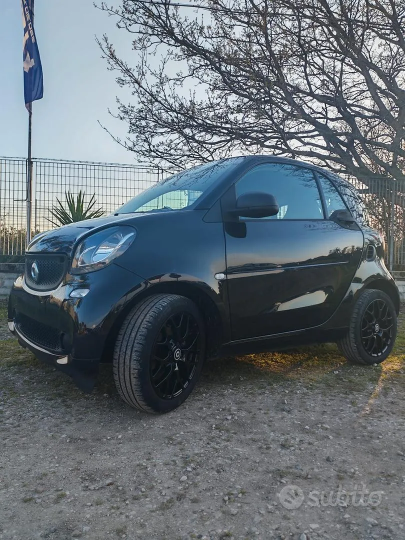 Smart Fortwo 2018 photo 2