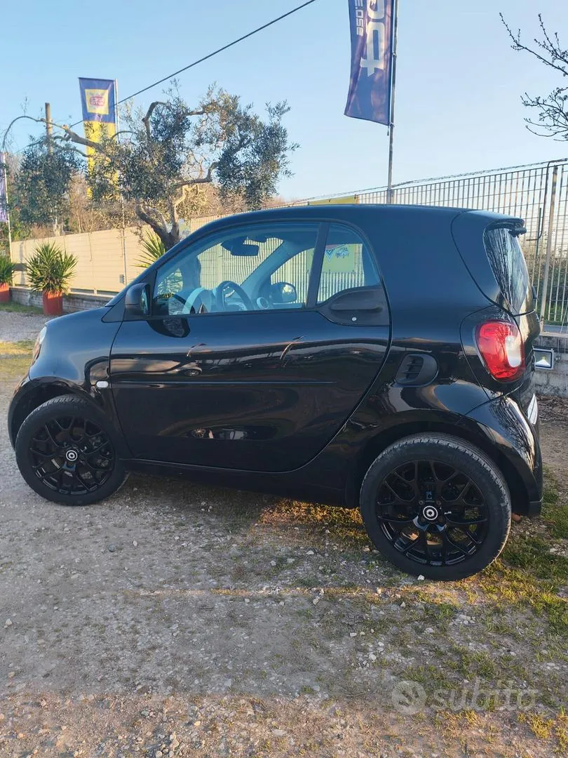 Smart Fortwo 2018 photo 3