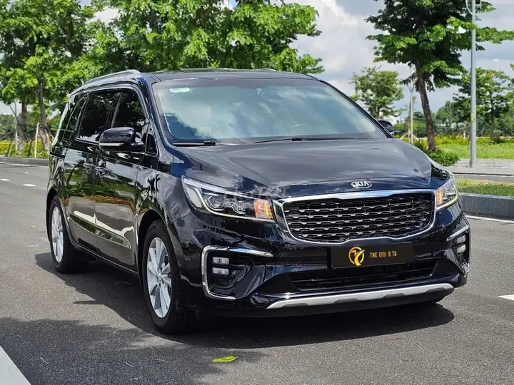 Kia Sedona 2019 photo 2