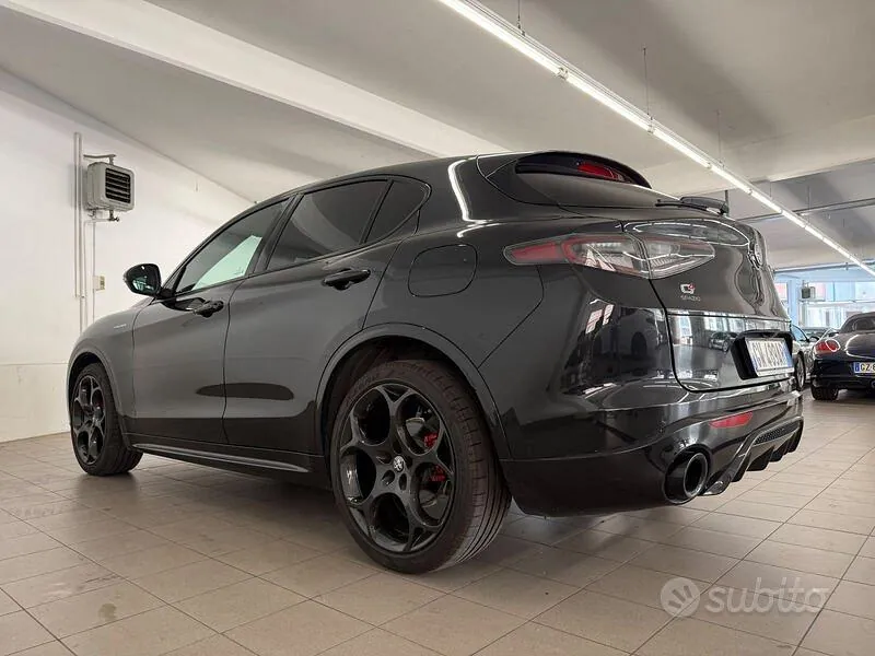 Alfa Romeo Stelvio 2024 photo 3