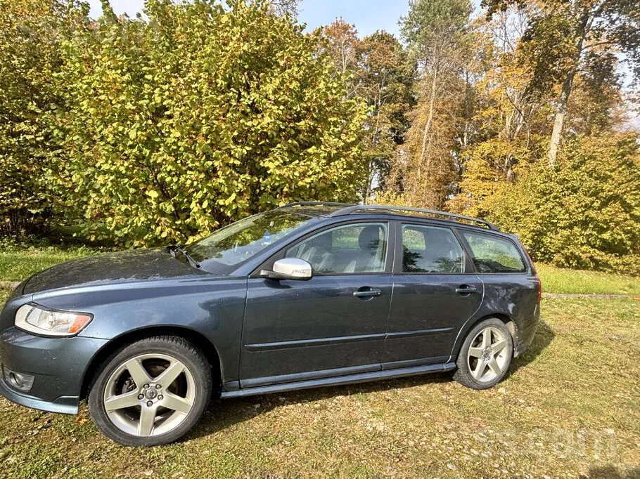 Volvo V50 2009 photo 2