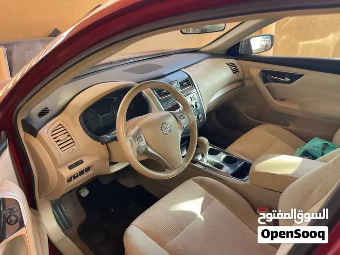 Nissan Altima 2013 photo 2