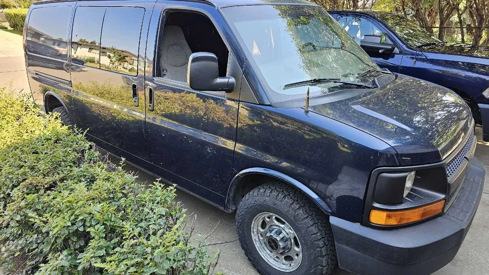 Chevrolet Express 2008 photo 4