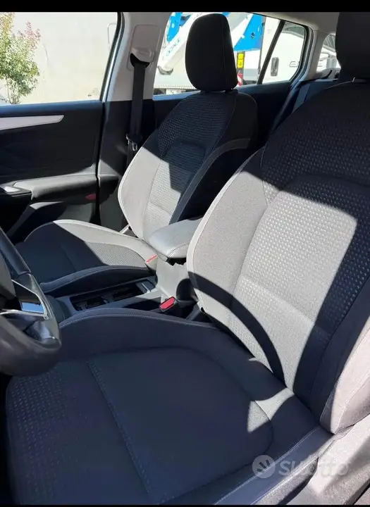 Ford Focus 2020 photo 2