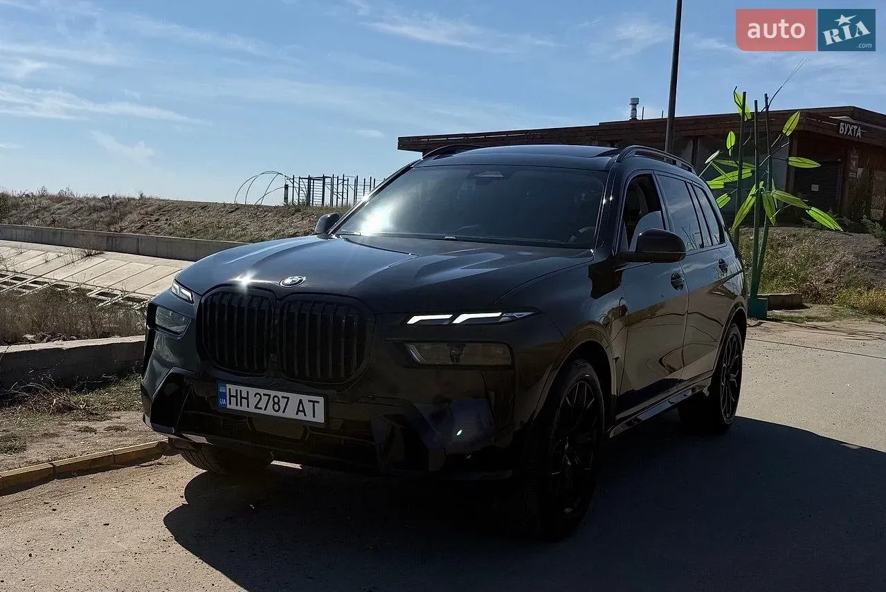 BMW X7 2023 photo 2