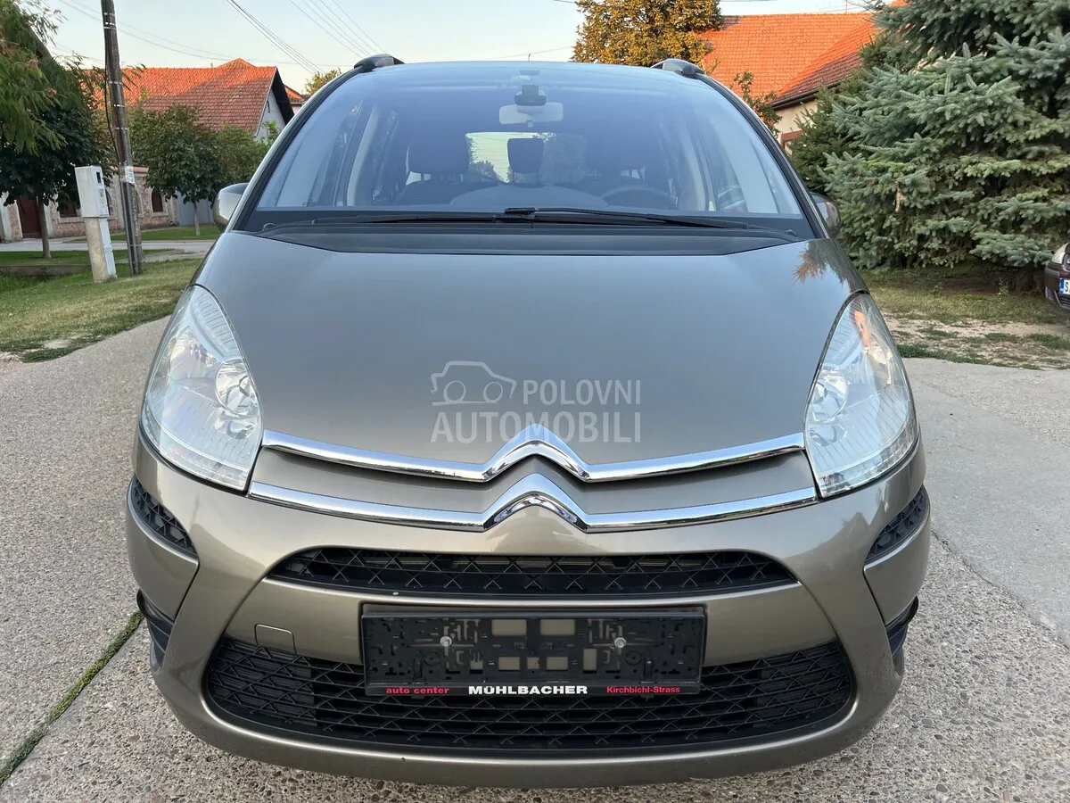 Citroen C4 Grand Picasso 2011 photo 2