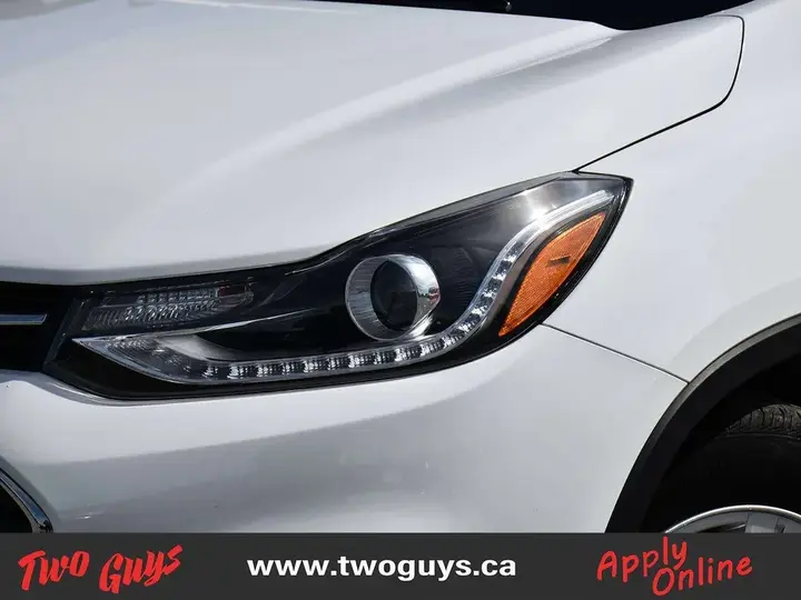 Chevrolet Trax 2022 photo 3