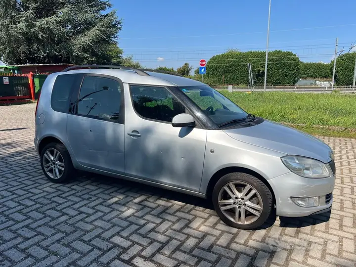 Skoda Roomster 2014 photo 3