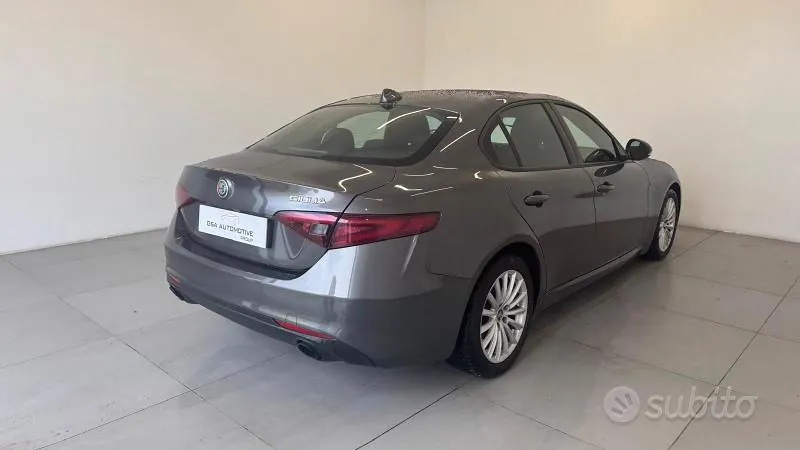 Alfa Romeo Giulia 2022 photo 4