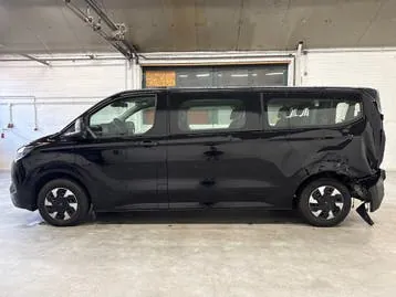 Ford Transit Custom 2025 photo 2