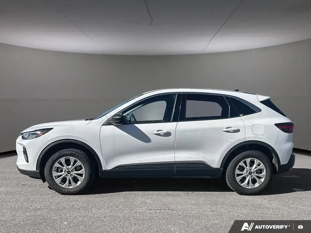 Ford Escape 2024 photo 3
