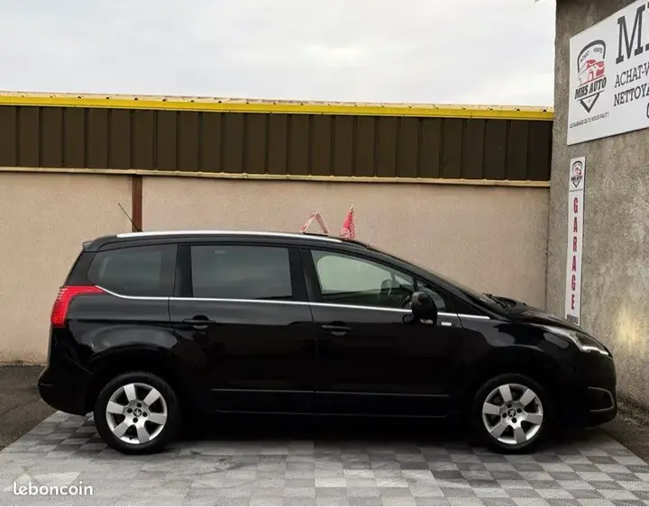 Peugeot 5008 2016 photo 5