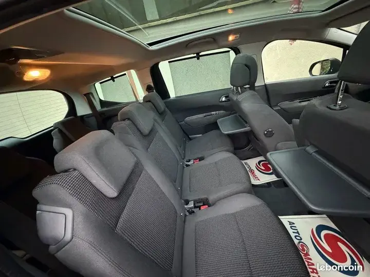 Peugeot 5008 2016 photo 4