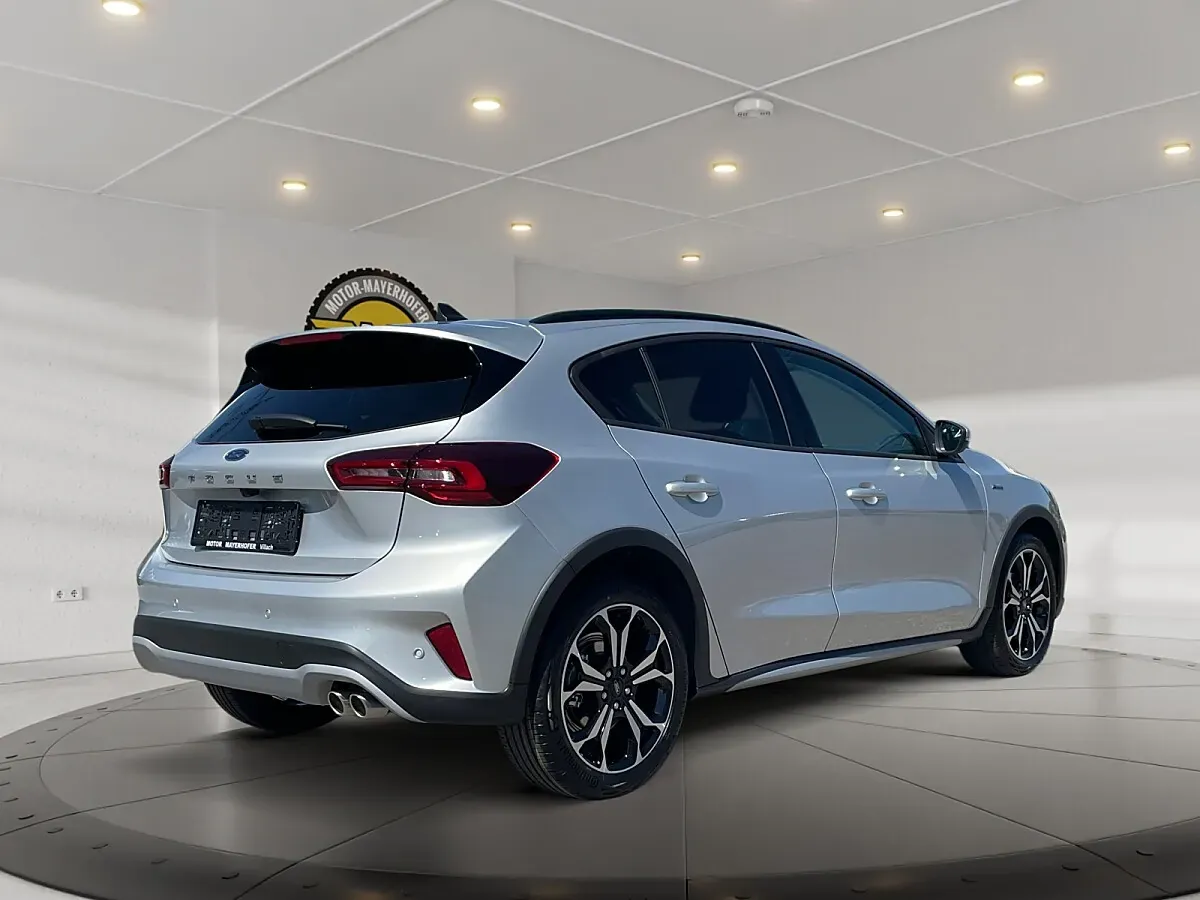 Ford Focus 2026 photo 3