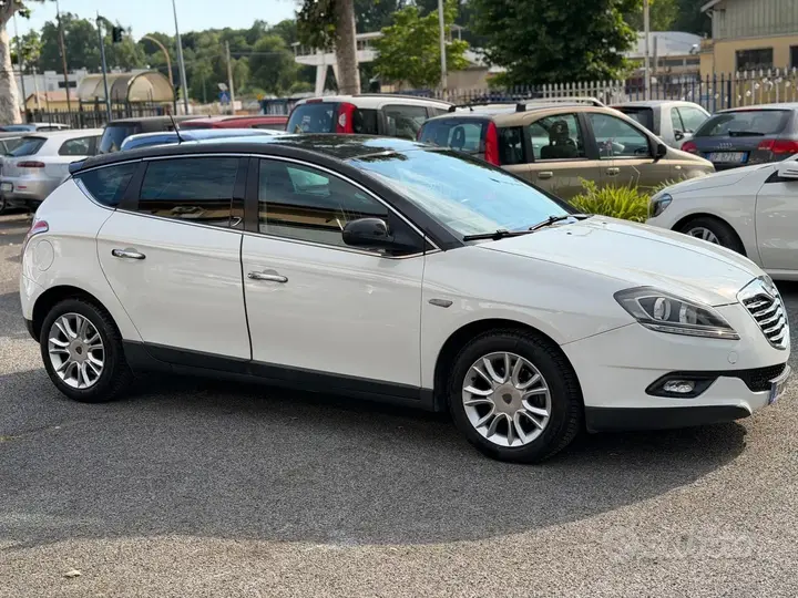Lancia Delta 2012 photo 3