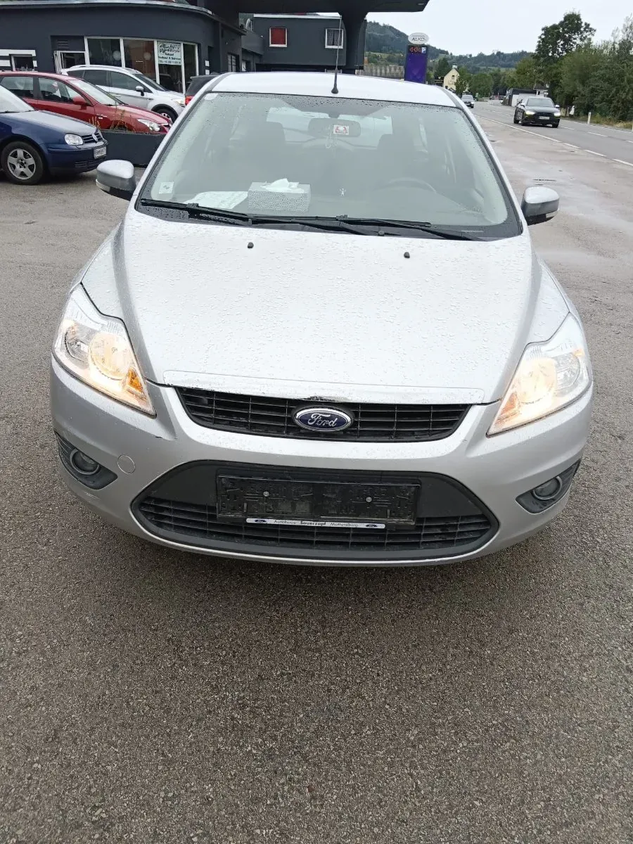 Ford Focus 2011 photo 3